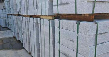 日照芝麻白路牙石，路侧石