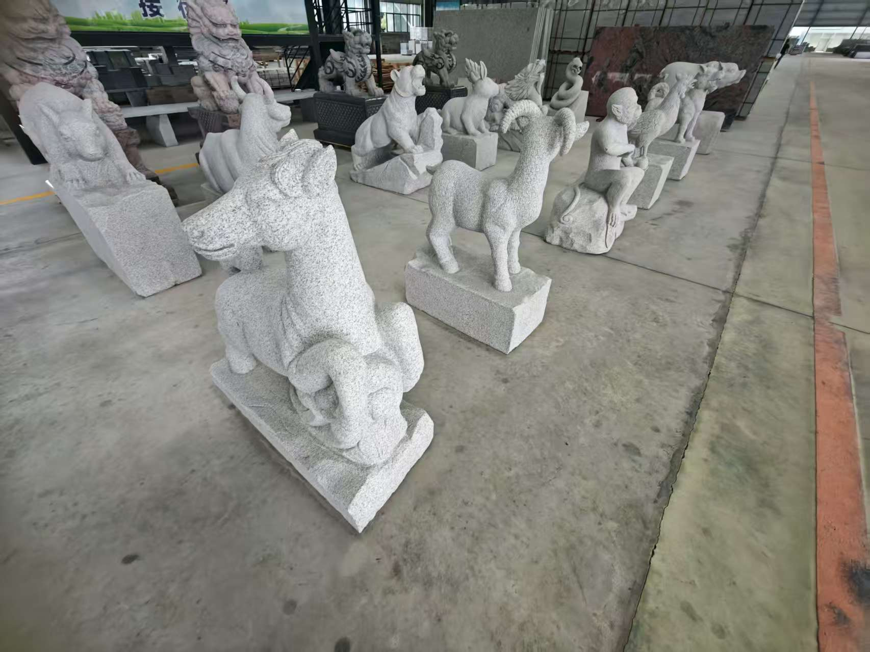 日照芝麻白雕刻 十二生肖 异形雕刻