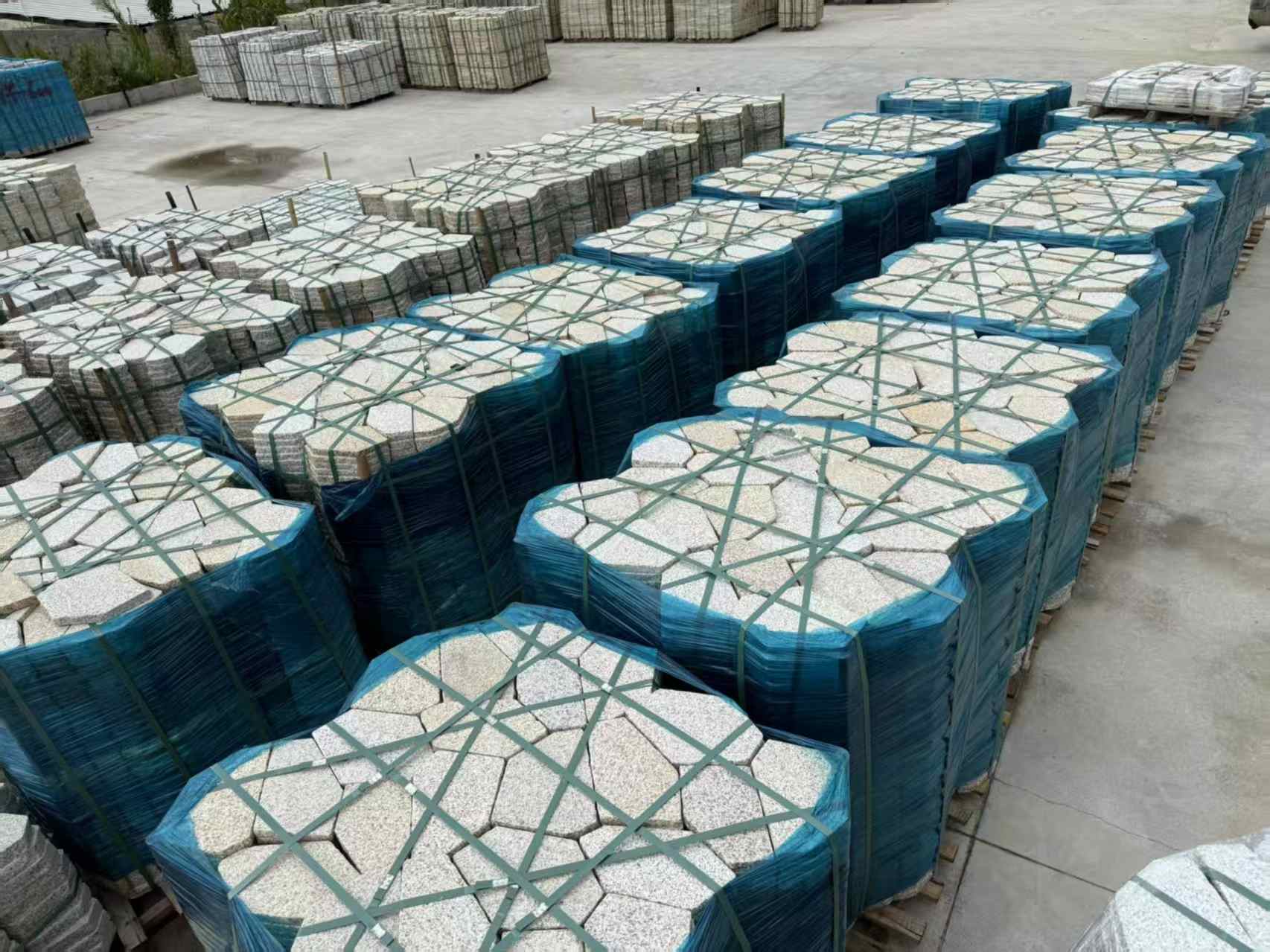 日照黄金麻冰裂纹 碎拼
