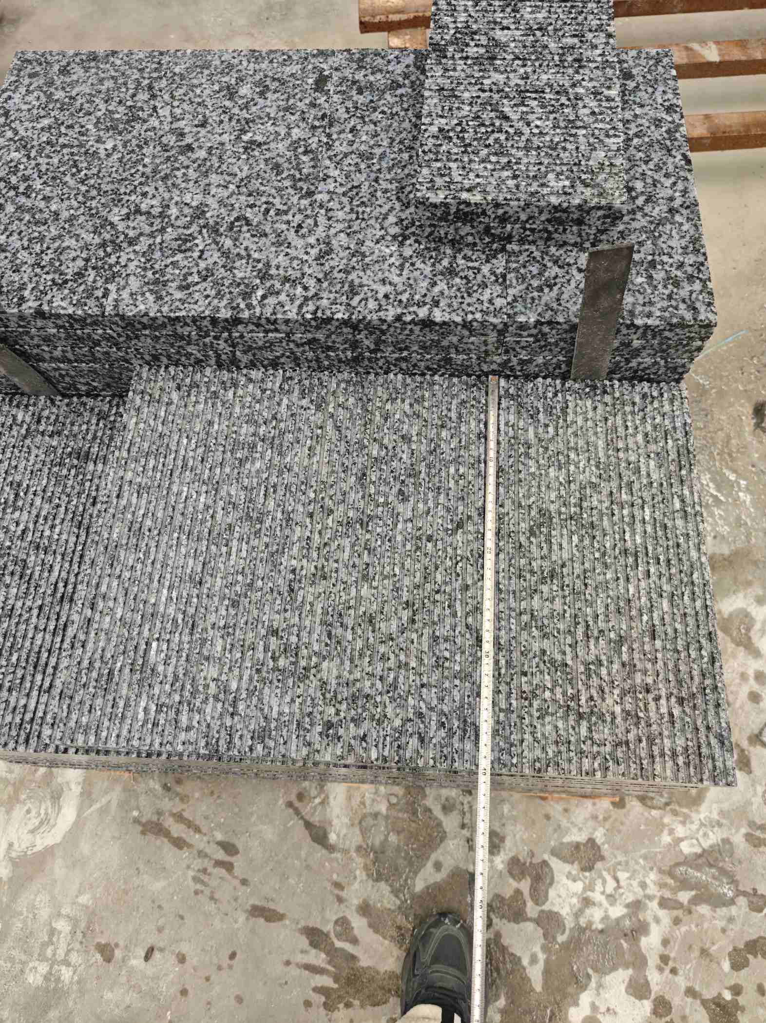 日照芝麻黑拉丝面