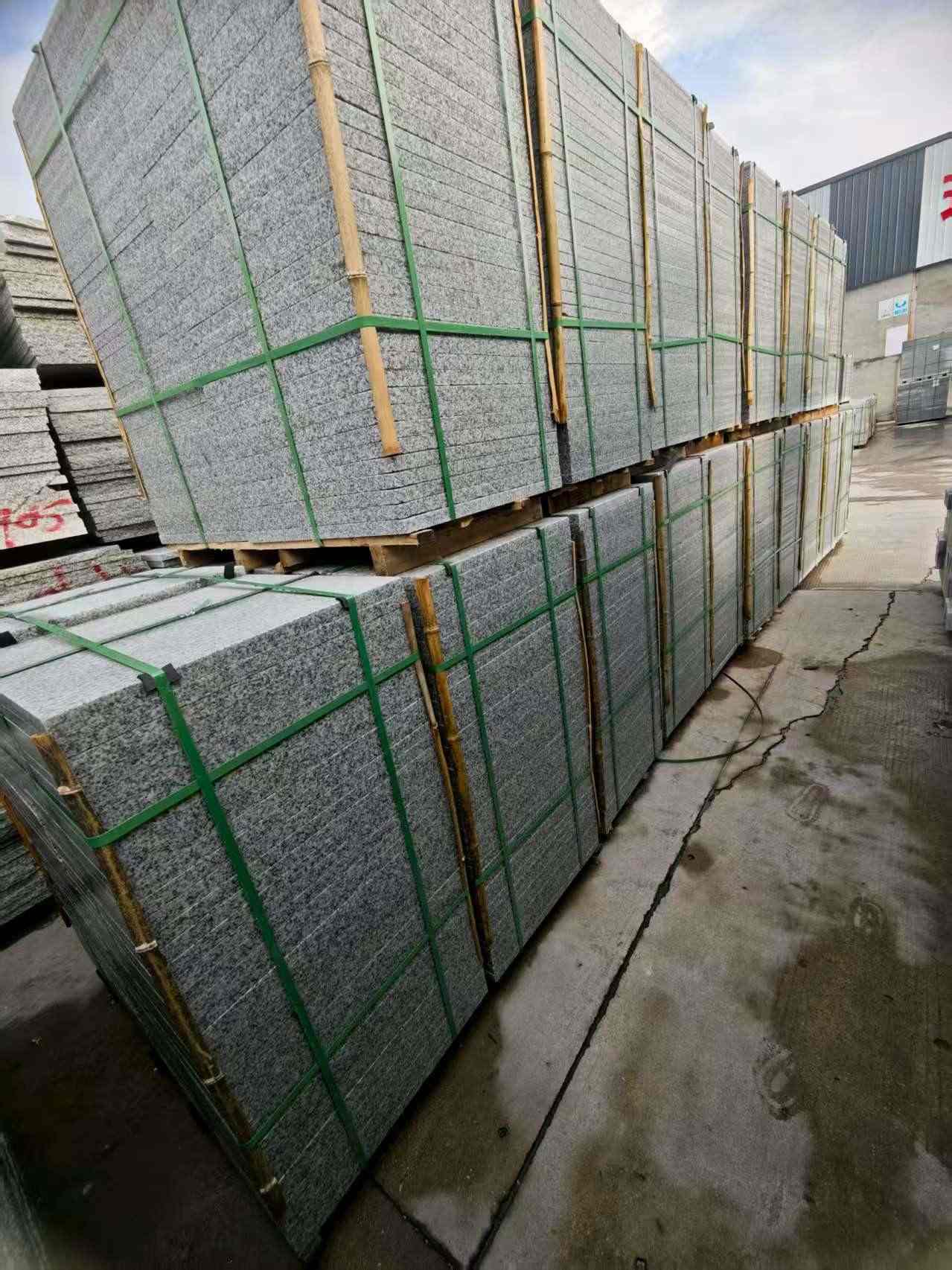 日照芝麻白地铺版 石材地铺石