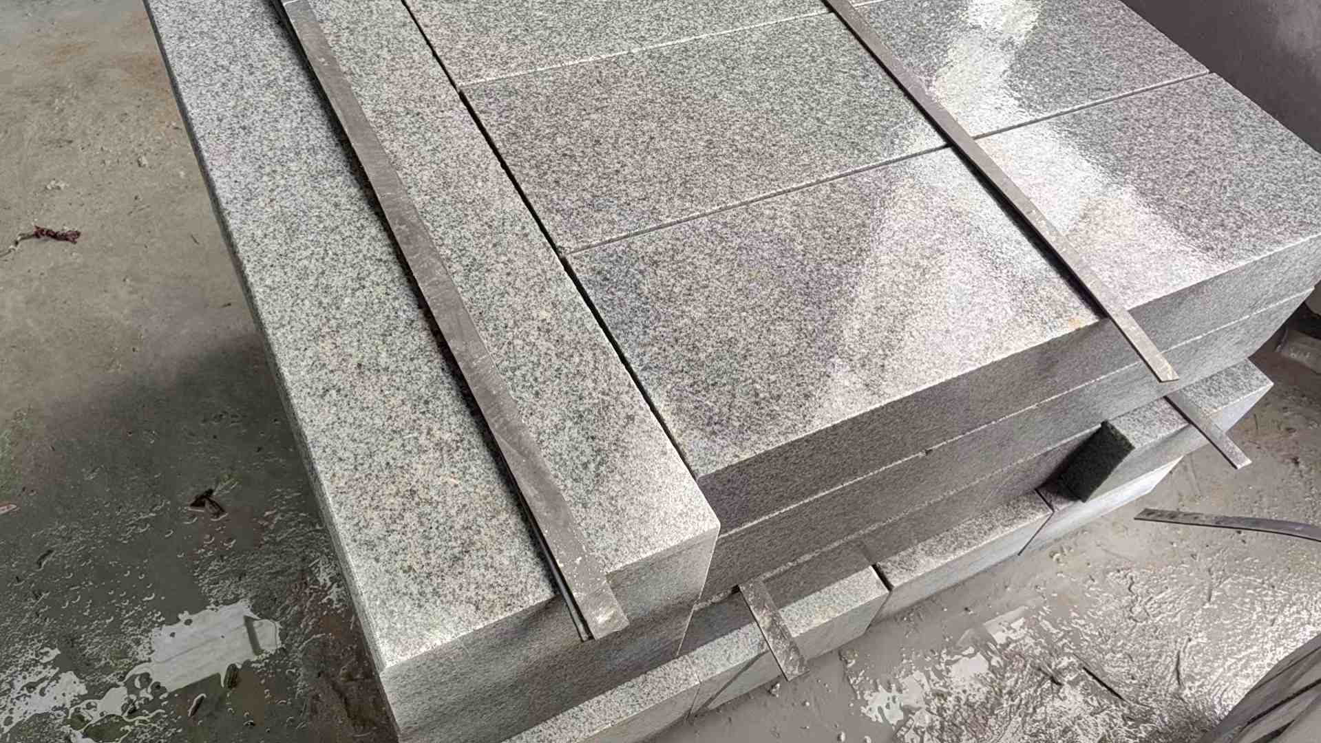 日照芝麻灰 芝麻白 路牙石 路侧石 马路牙子